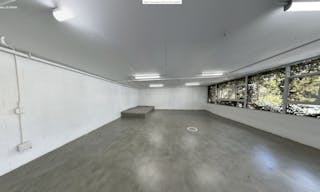 8013 Melrose Avenue - Image 8