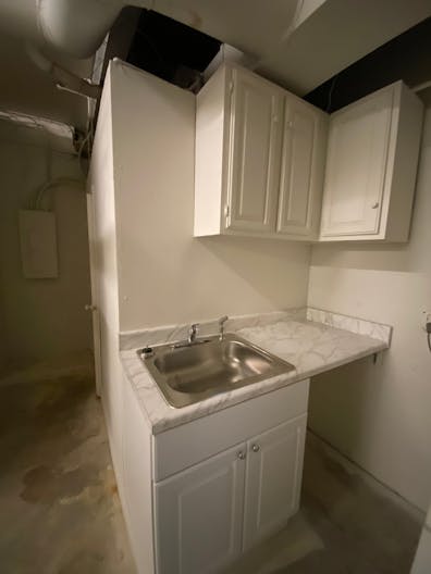 Office Space/Storage Bay for Lease - Image 4