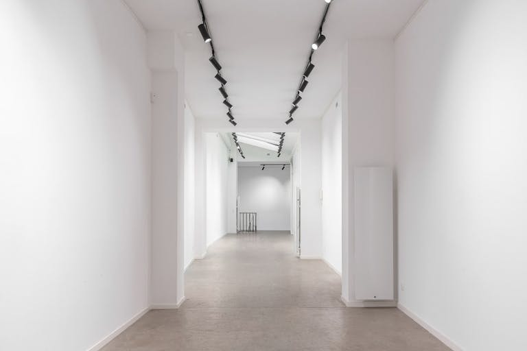 Boutique - Art Gallery Paris centre Marais - Image 0