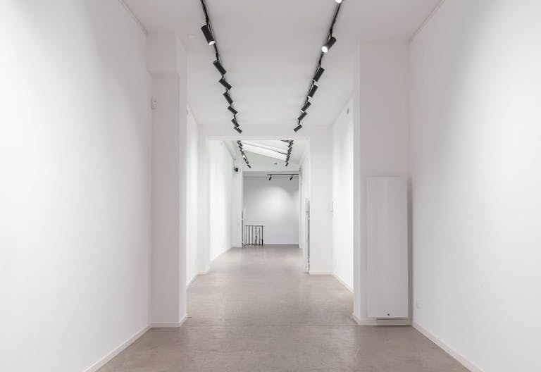 Boutique - Art Gallery Paris centre Marais - Image 0