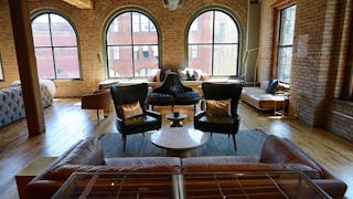 Historic North Loop Brownstone Loft with Rooftop Space - Image 6