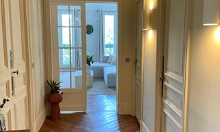 Bel appartement Haussmanien, alliant modernit� et cachet de l'ancien - Image 10