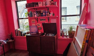 Bright pink and playful art studio with (or without!) work table/chair - Image 4