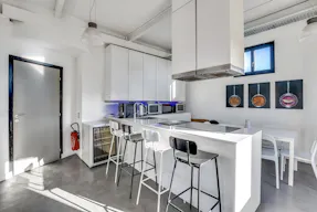 Showroom/ Rooftop - Une adresse confidentielle Design, Chic au c?ur d'un quartier anim� - Image 13