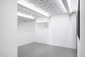 Bright Gallery in Le Marais  - Image 12