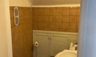 Local Hair Salon for rent (Beauty, Nails, & Private Rooms) - Image 7