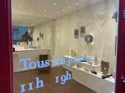 Jolie Boutique � Saint-Germain-des-Pr�s - Image 13