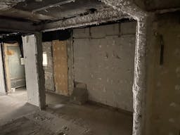 Prime Location Boutique on Rue de Rivoli - Image 8