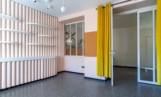 Beautiful Showroom on the canal saint Martin - Image 0