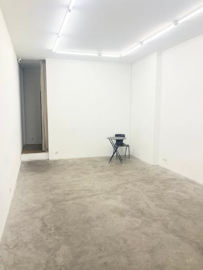 Charming Gallery in Le Marais - Image 4