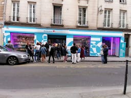 Creative Le Marais Retail Space - Image 9
