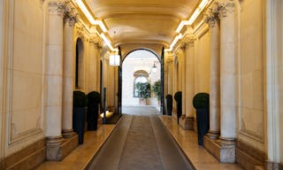 Arcane Palace / Espace de réception moderne et élégant - Image 1