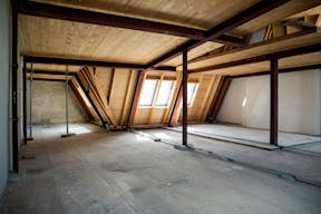 Light-Filled Rooftop Loft with Skyline Views at Kurfürstendamm - Image 1