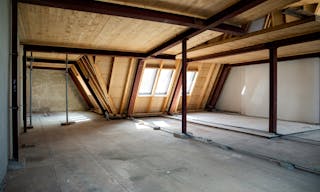 Light-Filled Rooftop Loft with Skyline Views at Kurfürstendamm - Image 1