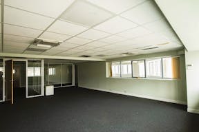 Unique Building Near Eiffel Tower - Ancien garage avec vue Tour Eiffel - Image 17