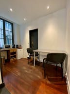 El�gant espace situ� au c?ur du 7�me arrondissement. - Image 9