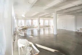DTLA Skyline View Penthouse - Image 4