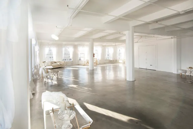 DTLA Skyline View Penthouse - Image 4