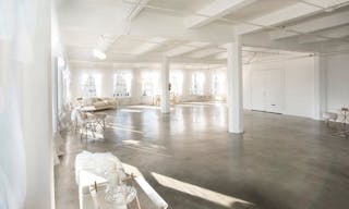 DTLA Skyline View Penthouse - Image 4