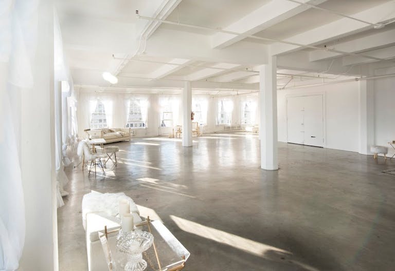 DTLA Skyline View Penthouse - Image 4