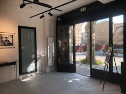 Superbe Boutique Place du Palais Gallien � Bordeaux - Image 1