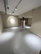 Corner Boutique - Prime Location - Place des Victoires - Ideal Pop-Up Store / FW Showroom - Image 9