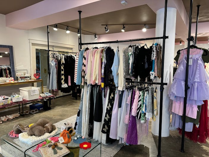 Upper Queen Anne Seattle Retail store space/ share space for lease - Image 2