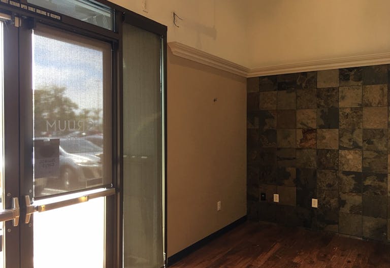 Retail Space in Huntington Beach - Image 2