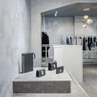 boutique next to place des Vosges - Image 8