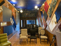 Old-School Funky Recording Studio now turned Acting School - Image 17