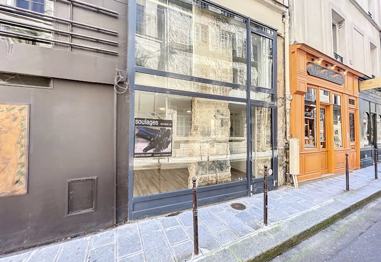 Rue du Bourg-Tibourg Boutique Ephémère - Image 1