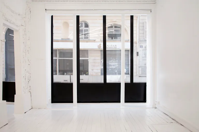 Galerie A PART - au coeur du 10ème arrondissement - Image 1