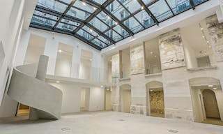 Espace showroom / �v�nement : verri�re, volume et design �pur� - Image 0