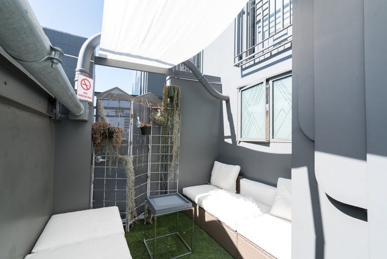 Stunning Art Deco Suite - Image 4