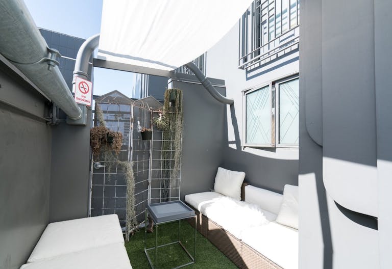 Stunning Art Deco Suite - Image 4