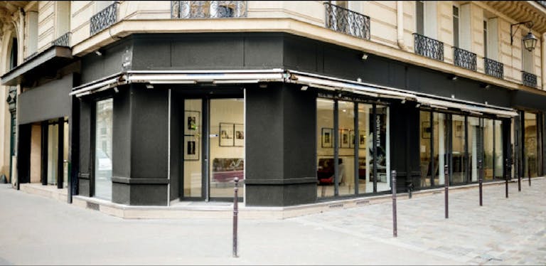 Shop in Paris France - Image 0