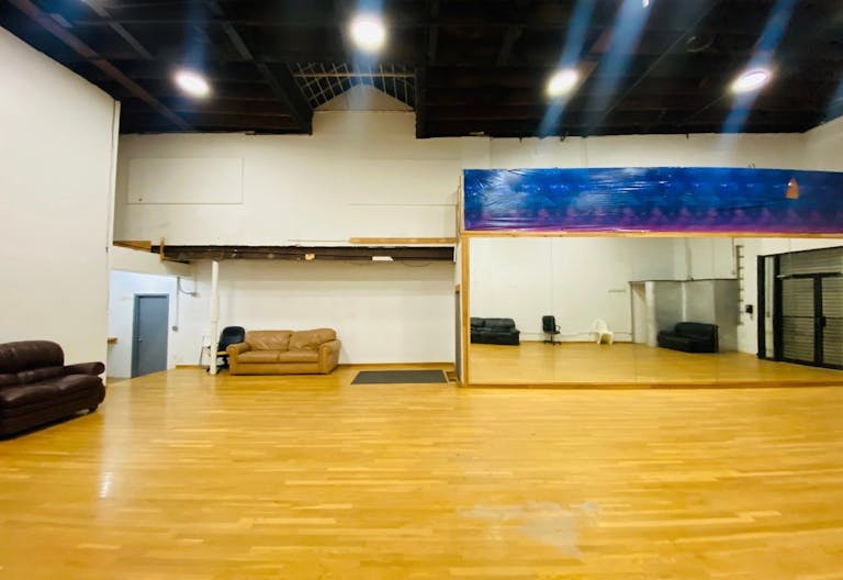 ART & SPACE venue - a perfect place for rehearsals, photoshoots, and more - Image 4