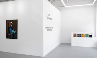 Plenty of Natural Light Surrounded by Restaurants and Galleries - Image 4