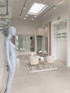 Beverly Hills Fashion Showroom/Retail Shop Space - Image 3