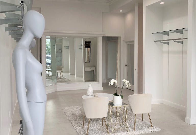 Beverly Hills Fashion Showroom/Retail Shop Space - Image 3