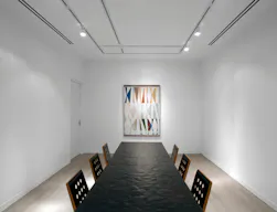Sleek Viewing Room in Long Island City - Image 2