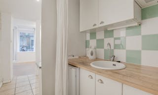 Pop up and accomodation space in Montmarte - Image 12