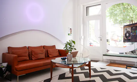 Sunny and bright multi-use space at Helmoltzplatz - Image 0