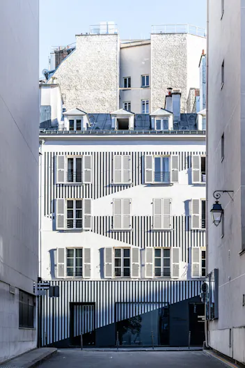Incredible Venue in Paris 17th - Image 2