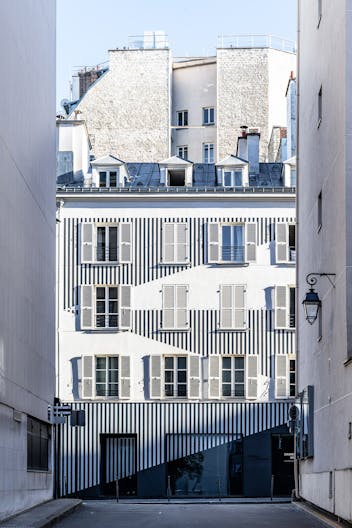 Incredible Venue in Paris 17th - Image 2