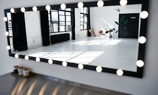 Bright day light Studio - Image 7