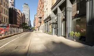 Beautiful White Box in Tribeca - Image 9