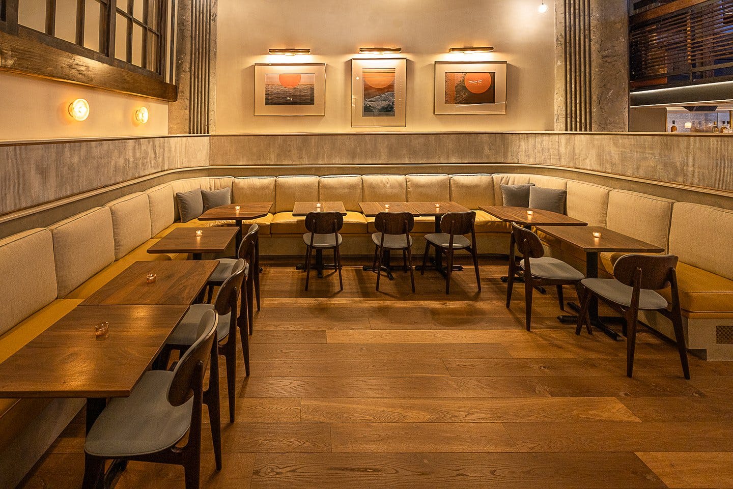 Charming Brooklyn Restaurant and Lounge in DUMBO