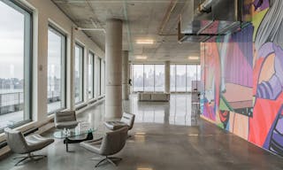 Amazing Showroom in Williamsburg - Image 2