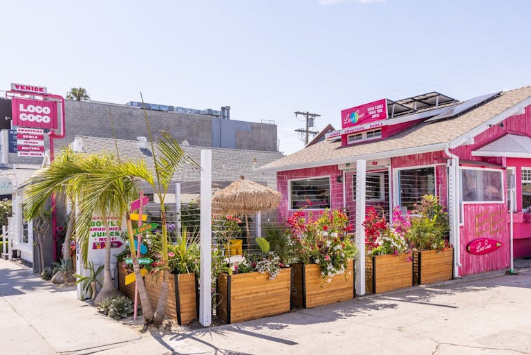 Restaurant/space for rent on Abbot Kinney Blvd - Image 2